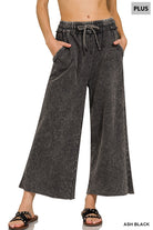 Wide-leg jeans in ash black 